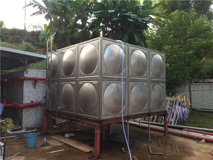 不銹鋼水箱放在樓頂也要做基礎嗎？